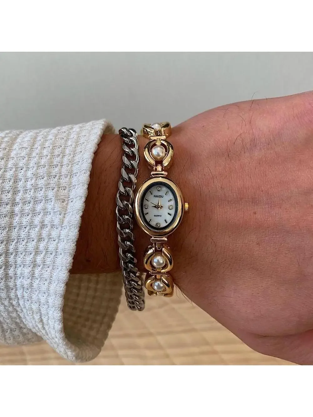 Luxury Y2K style Gold round stainless steel quartz pearl stone charm watch